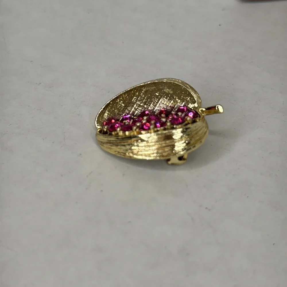 Vintage Estate Gold and Pink Crystal Apple Brooch Lot B4